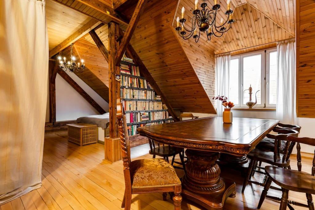 Rooftop 180M2 Loft With Private Sauna, براتسيلافا المظهر الخارجي الصورة