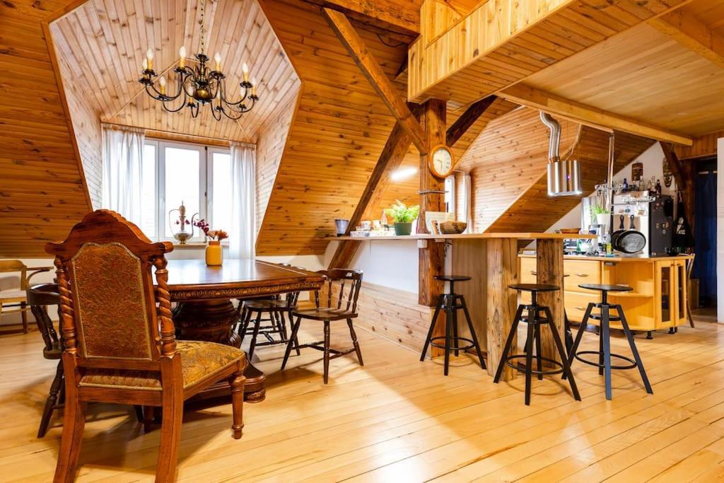 Rooftop 180M2 Loft With Private Sauna, براتسيلافا المظهر الخارجي الصورة