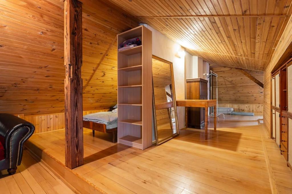 Rooftop 180M2 Loft With Private Sauna, براتسيلافا المظهر الخارجي الصورة